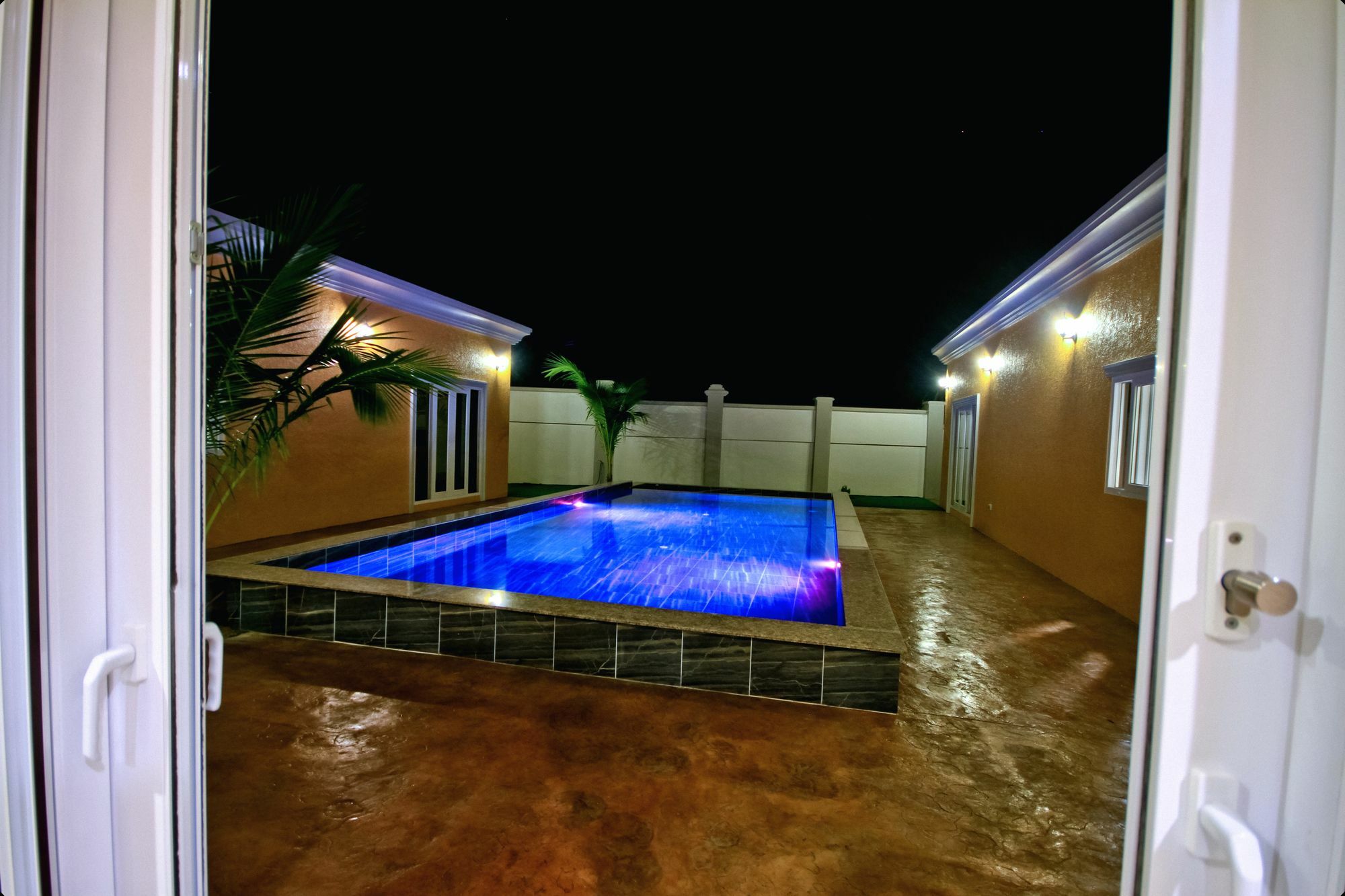 Luxury Pool Villa 3Br 6-8 Persons (Adults Only) Pattaya Exterior foto